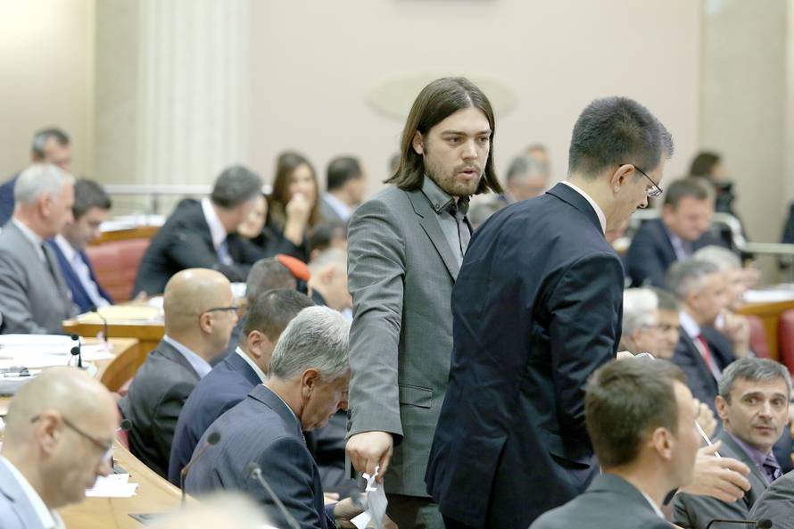 Završila sjednica: Prihvatili su četiri zakona i sugestije oporbe