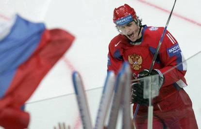 SP u hokeju: Rusija suvereno do polufinala