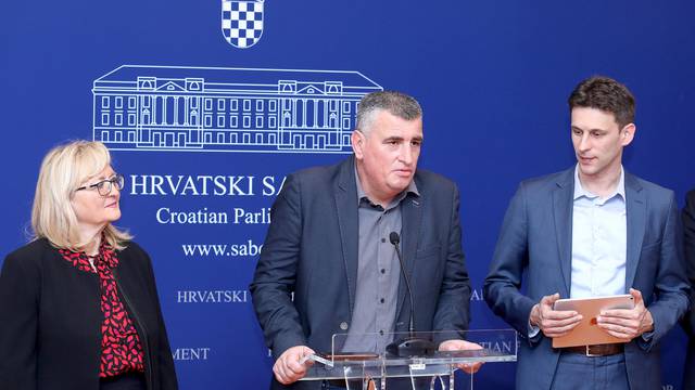 Zagreb: Konferencija za medije MOST-a