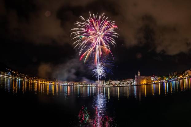 Split: Vatromet povodom proslave Sv Dujma, zaštitnika grada Splita