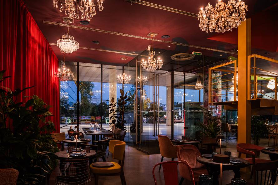 Bili smo na otvorenju Bar&Ton Rougemarin bistroa u MSU-u: Evo kakve vas delicije očekuju