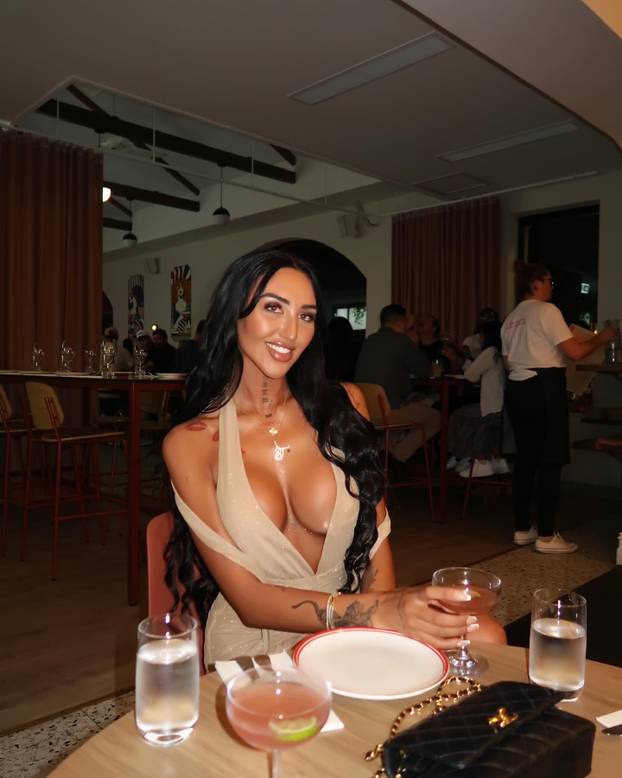 FOTO Ima top tijelo i tajnim poslom zarađuje bogatstvo: 'Ne tražite me novac, nađite posao'