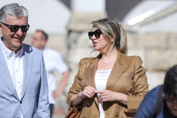 Zagreb: Premijer Andrej Plenković i supruga Ana snimljeni ispred Crkve Svetog Blaža