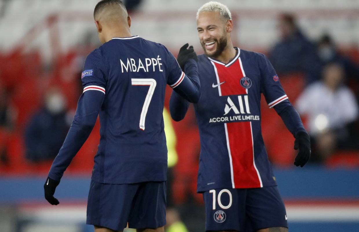 Neymar i Mbappé 'školovali' Bašakšehir u prvoj utakmici prekinutoj zbog rasizma