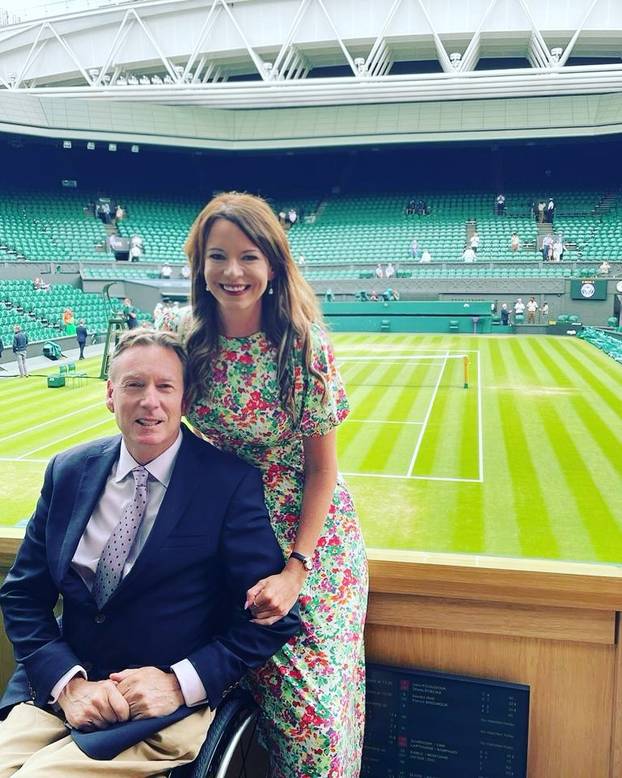 Šok u programu uživo! BBC-jeva voditeljica pokazala haltere?! 'Morao sam popiti aspirin!'