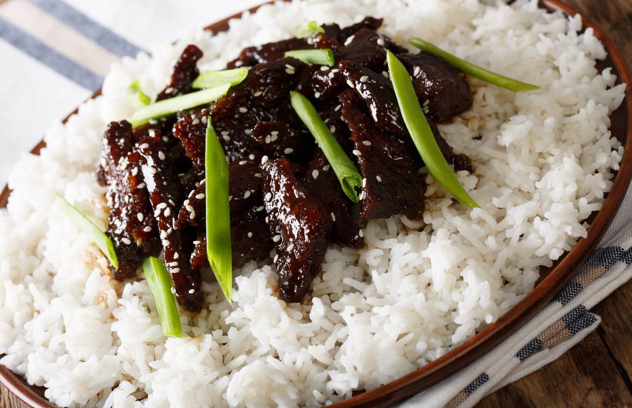 Recept za govedinu s đumbirom i sezamom koji će vas oduševiti