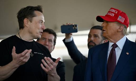 FOTO Elon Musk i Donald Trump skupa promatrali lansiranje Starshipa na njegov testni let