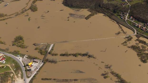 Na području Gračanice proglašeno je stanje neposredne opasnosti od poplava uslijed obilnih padavina