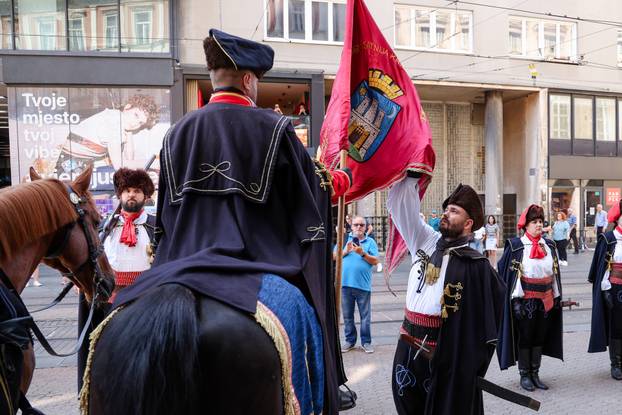 Proslava Dana grada Zagreba uz Kravat pukovniju na glavnom Trgu
