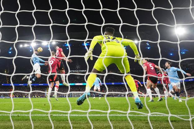Manchester City v Manchester United - Premier League - Etihad Stadium