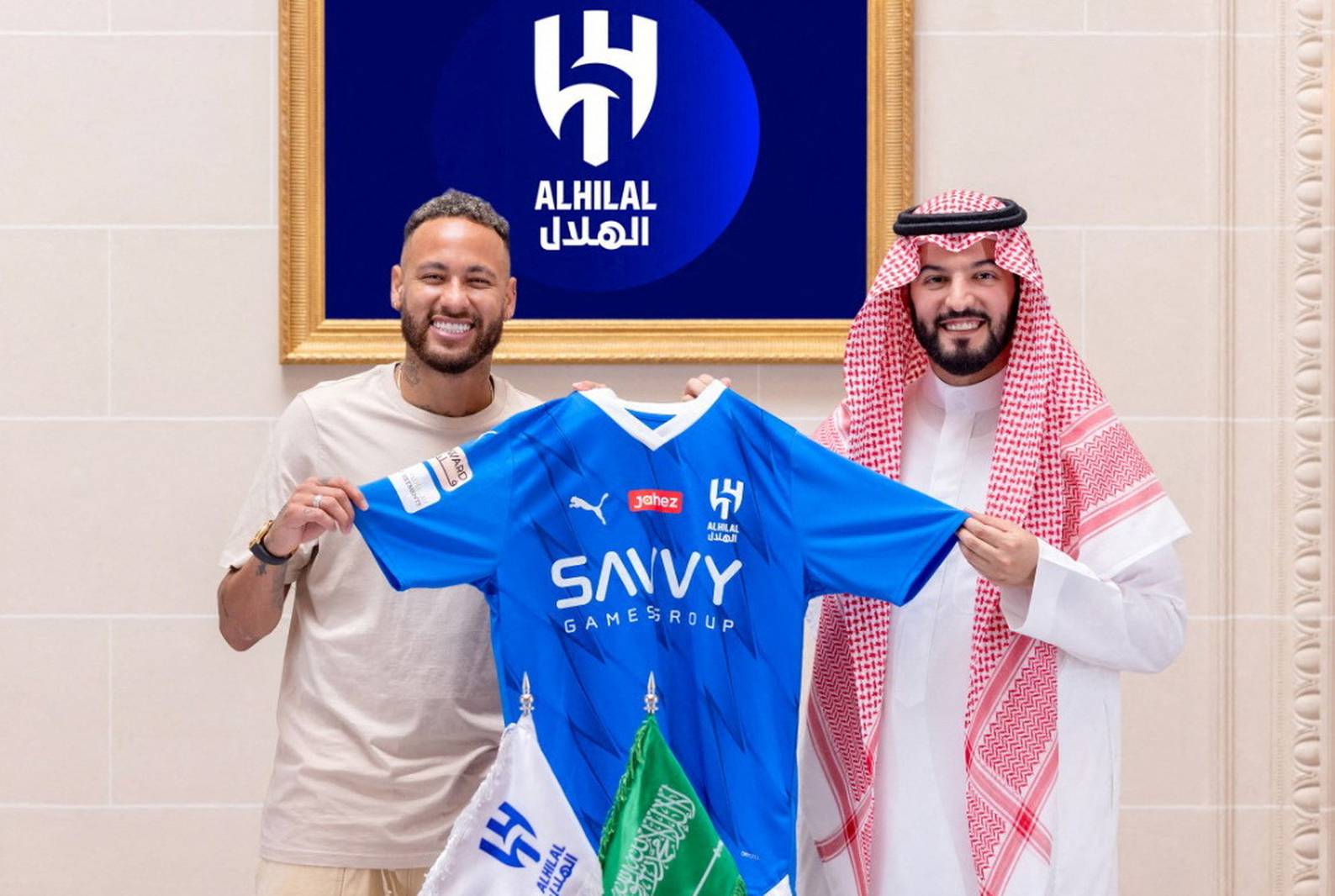 Neymar signs for Al Hilal