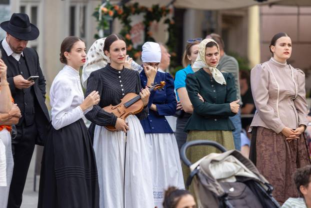 Više od 400 izvođača iz Slovenije nastupat će na Festivalu Slovenija u Puli