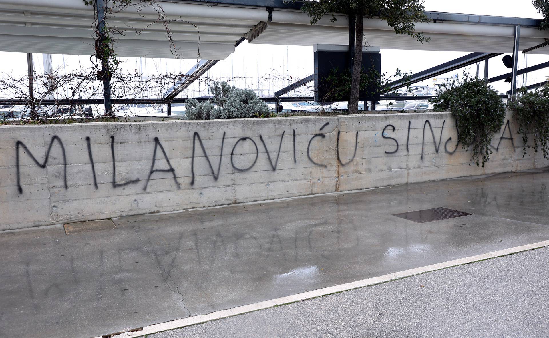 Split: Uvredljivi grafiti upućeni Predsjedniku Zoranu Milanoviću