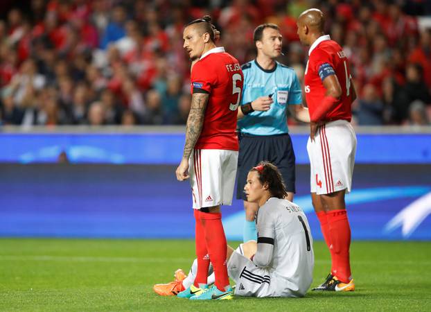 Champions League - S.L. Benfica vs Manchester United