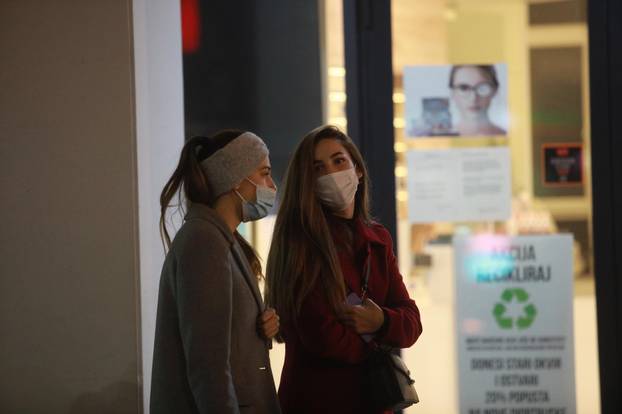 Beograd: Na snagu stupile nove mjere za suzbijanje širenja koronavirusa