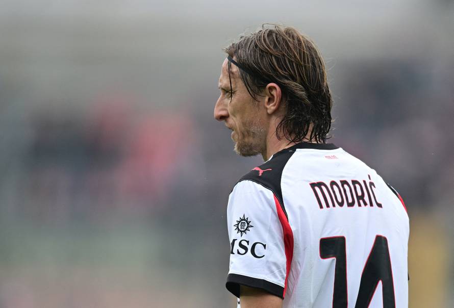 Serie A - Cremonese v AC Milan