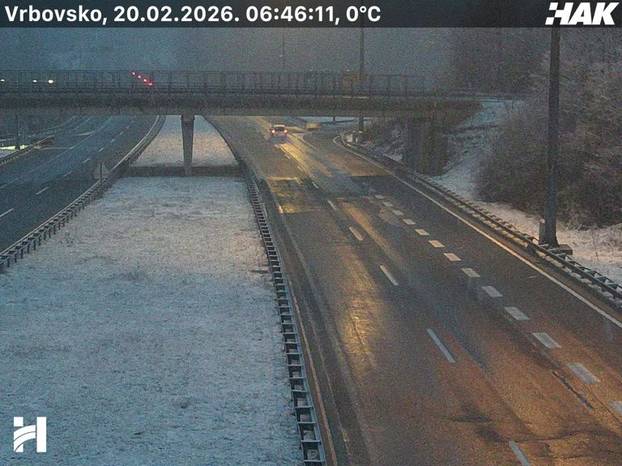 FOTO Snijeg pada u Gorskom kotaru, Lici i na sjeveru. Nema pravca do Rijeke za šlepere