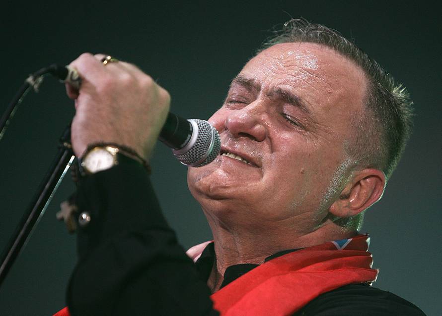 ARHIVA - Zvijezde zabavne glazbe na humanitarnom koncertu u zagrebačkom Domu sportova