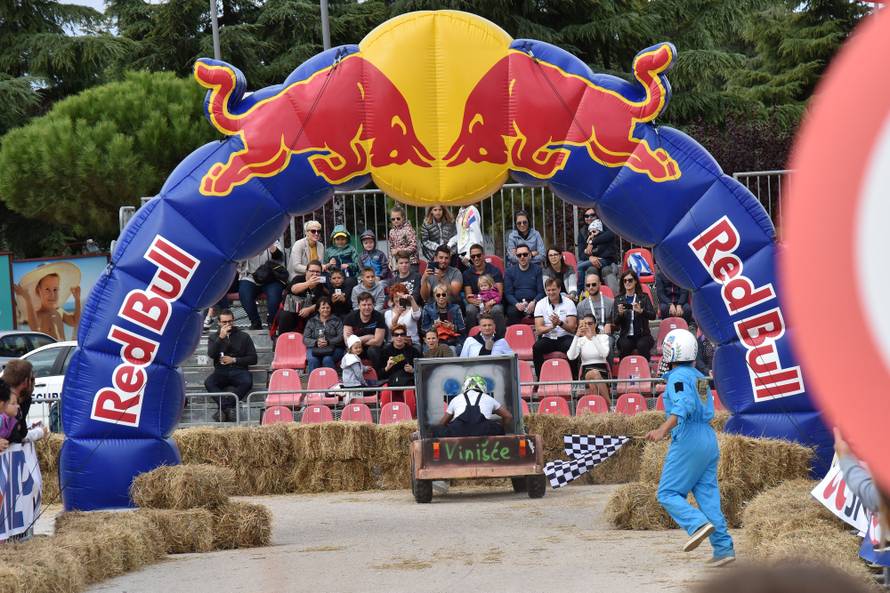 U Poreču ludovali genijalnim vozilima domaće proizvodnje