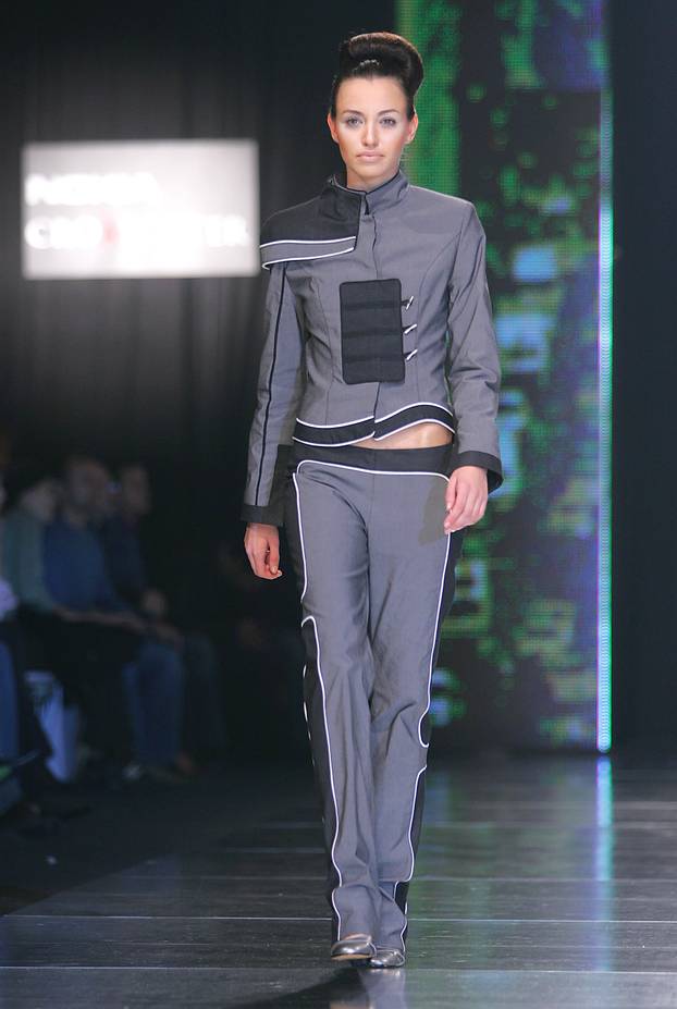 ARHIVA - Sve oči treće večeri 6. Cro-a-portera bile su uprte u zanosnu Anicu Kovač