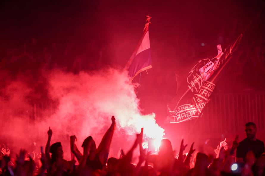 Obožavatelji na velikom koncertu Marka Perkovića Thompsona u Sinju