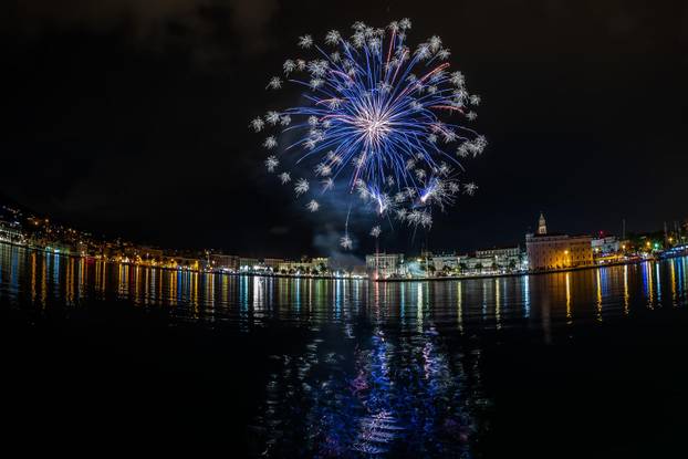 Split: Vatromet povodom proslave Sv Dujma, zaštitnika grada Splita