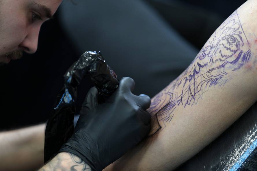 Bore se za najbolju tetovažu: 'Žene daleko bolje podnose bol'