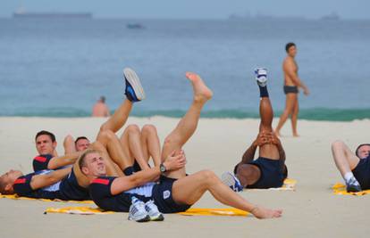 Englezi odmah na plažu: Prvi trening odradili na Copacabani