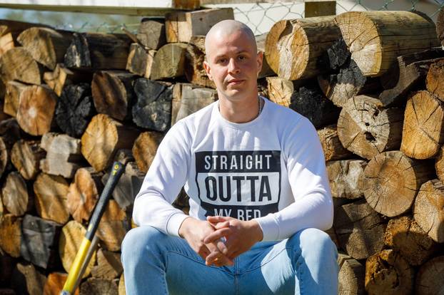 Dalj, 210325 - Danijel, farmer iz RTL-ove TV serije