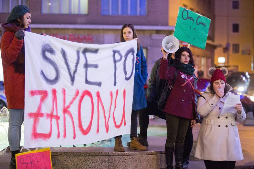 Podrška Daruvarčevoj žrtvi: 'Svi zaslužuju život bez nasilja'