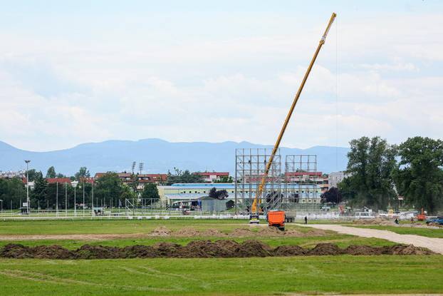 Zagreb: Radovi na Hipodromu za koncert Marka Perkovića