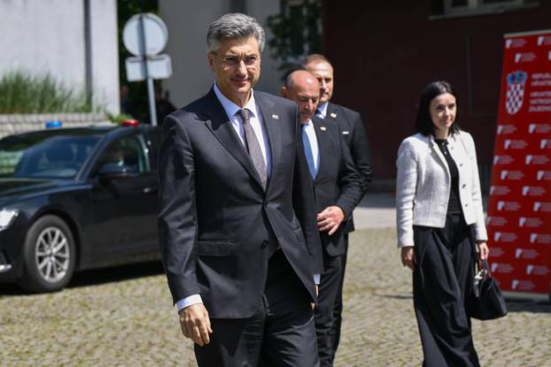 Zagreb: Svečana primopredaja vatrogasnih vozila