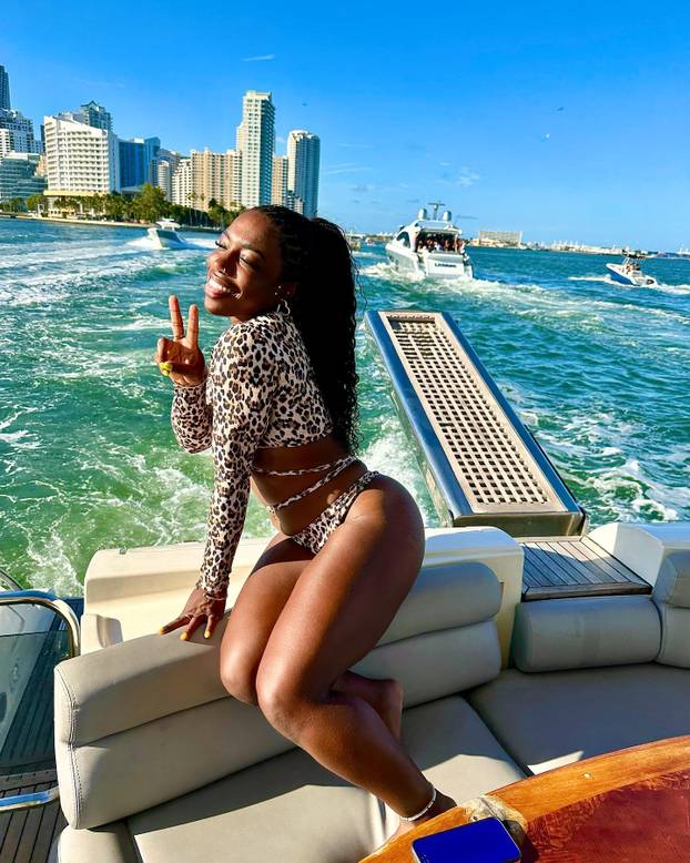 FOTO Protivnica Donne Vekić se nakon ozljede posvetila drugom poslu. Snima sadržaj za odrasle