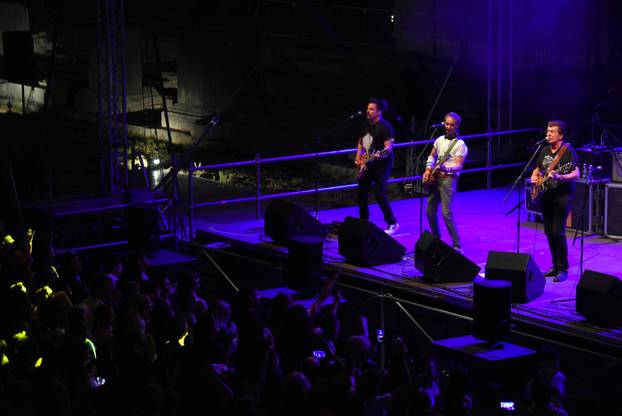 Pula: Bajaga opet oduševio publiku u Puli