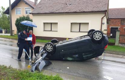 Vozač ozlijeđen u nesreći kod Požege: Išao je po roditelje?