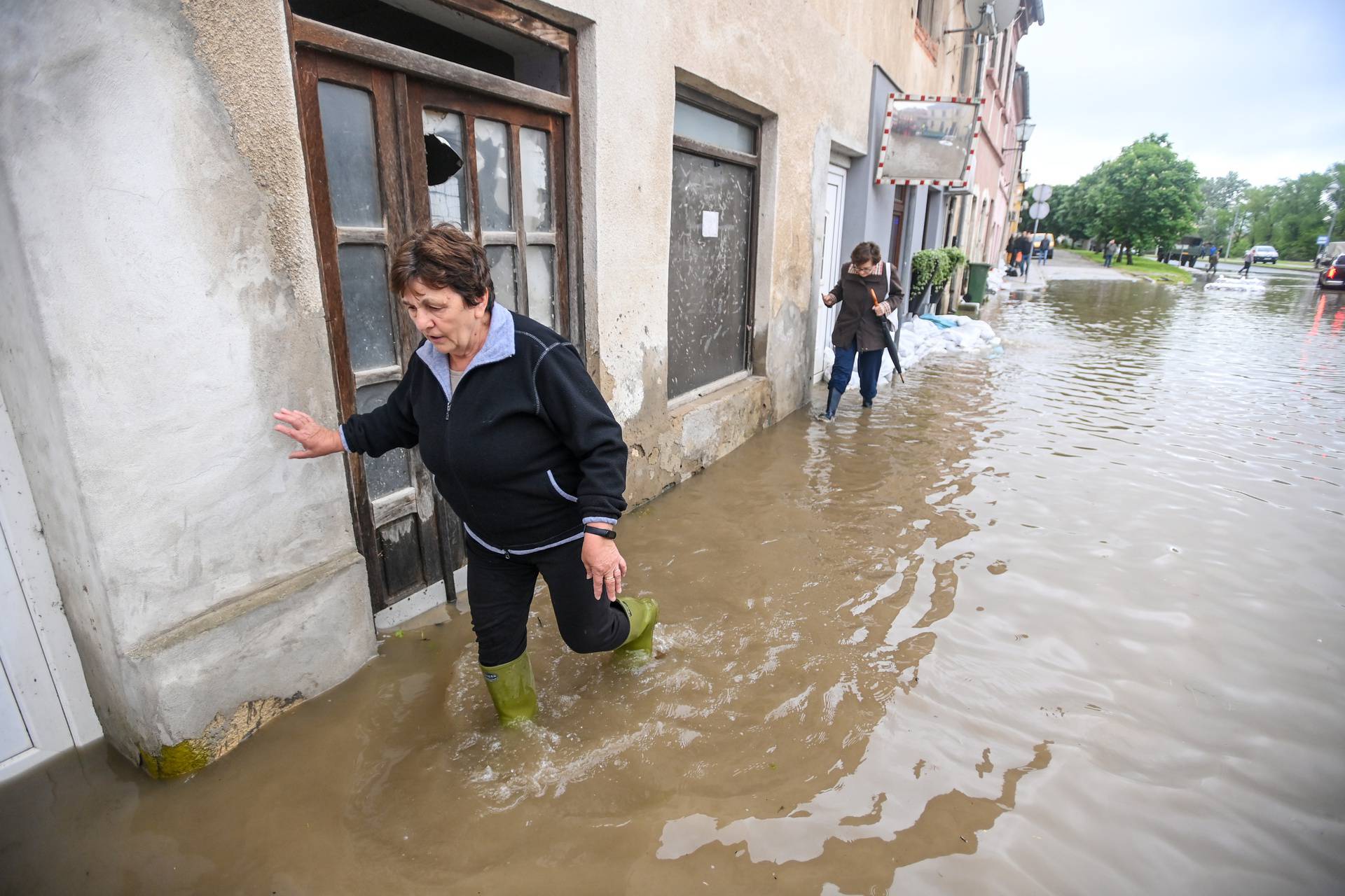 Rijeka Una poplavila područje Hrvatske Kostajnice