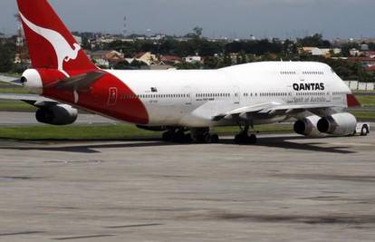 Qantas treći put u 8 dana morao spustiti svoj avion