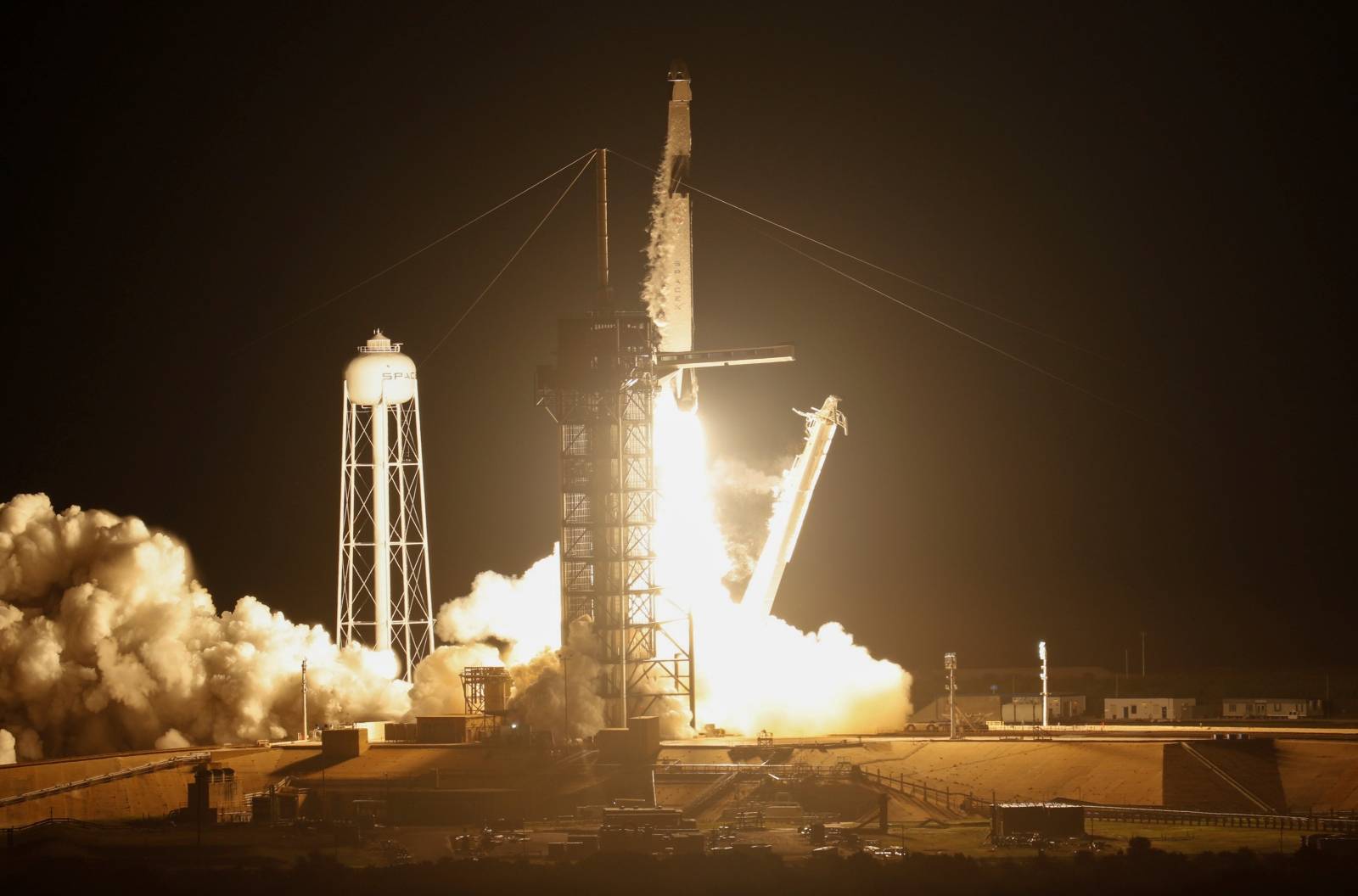 SpaceX Falcon 9 rocket lifts off to ISS from Kennedy Space Center