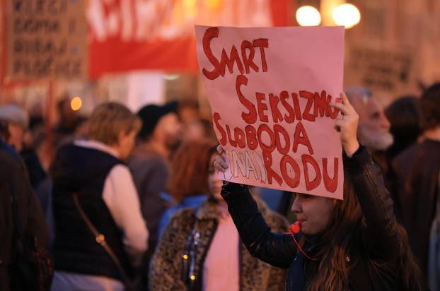 Zagreb: Održan jubilarni 10. Noćni marš za prava žena "Žene – kičma otpora"