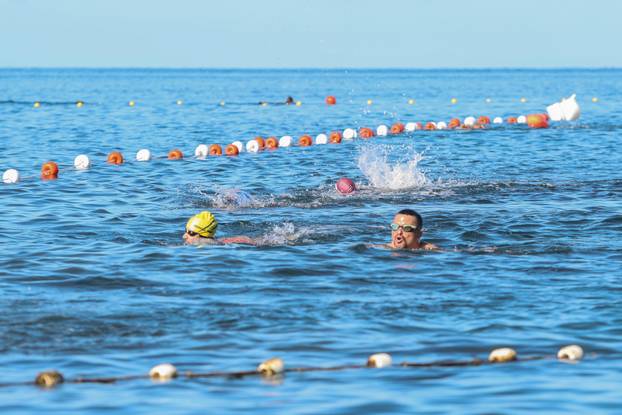 Održana plivačka manifestacija Porečki delfin
