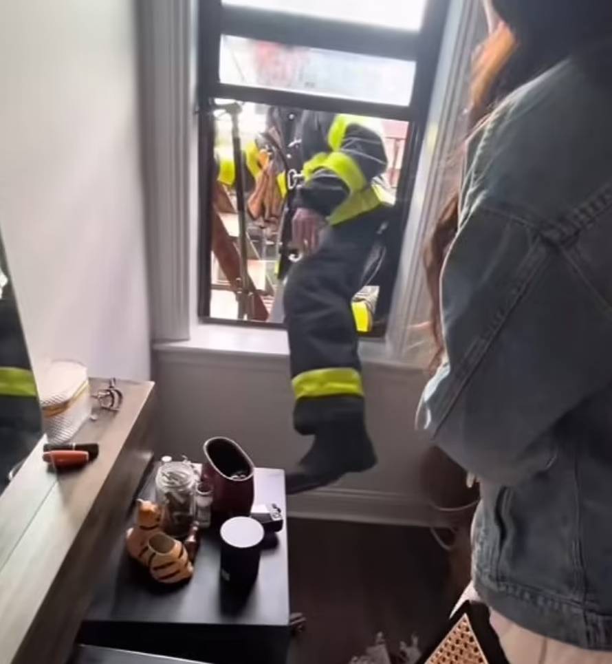 FOTO Dvije djevojke prisiljene bile pozvati vatrogasce nakon 'glupe' greške: Neugodno nam!