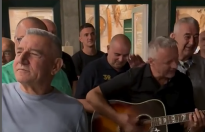 VIDEO Thompson, Gotovina i Skejo zajedno zapjevali u Imotskom, video postao hit