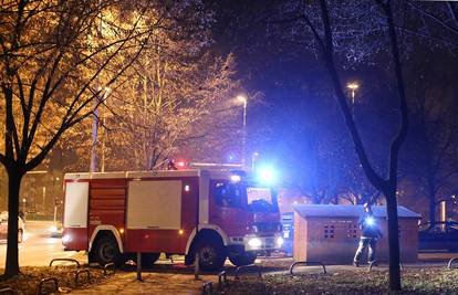 Oštećeni i auti: U Splitu u dva požara izgorjelo 14 kontejnera