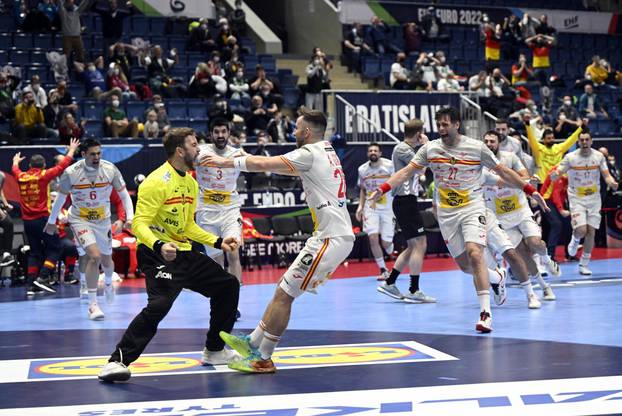 EHF 2022 Men's European Handball Championship - Main Round - Russia v Spain