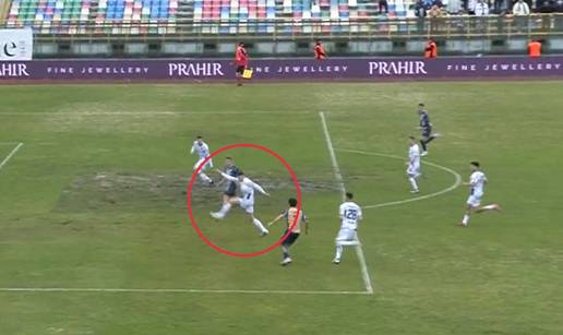 VIDEO VAR demantirao suca Čulinu: Pogledajte penal koji je svirao za Rijeku pa ga poništio