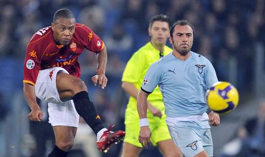 Romanistima rimski derbi: Julio Baptista osvojio Rim