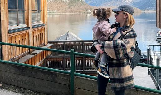 Iva Šulentić objavila fotografije s kćeri, raznježila sve: 'Slatke!'