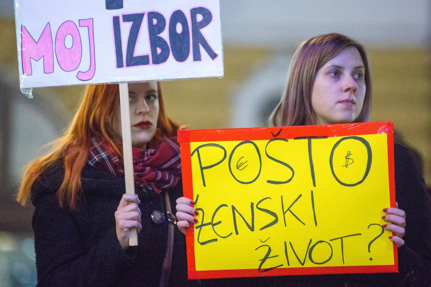 Podrška Daruvarčevoj žrtvi: 'Svi zaslužuju život bez nasilja'