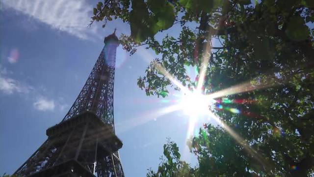 Paris sweats as heat spell hits France