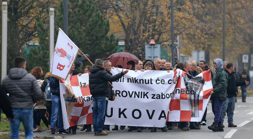 Predsjednica stigla u čizmama kakve su nosili hrabri branitelji